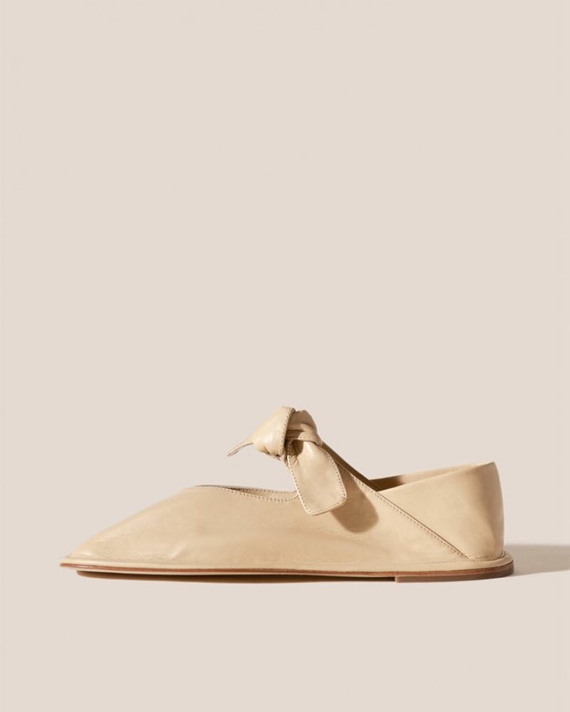 Hereu Llasada Front-knot Women\'s Flats Cream | NZ-75UHEMTLY